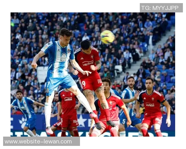 90vs足球比分实时更新让你掌握每场比赛的精彩瞬间与结果分析