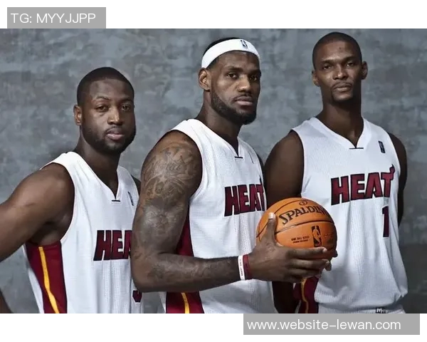 热火与马刺第四场激战回顾球员表现与战术分析全景解读